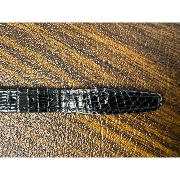 Gucci Women's Croc Embossed Leather Black and Gold Round Watch 4500L with Box - Picture 7 of 11